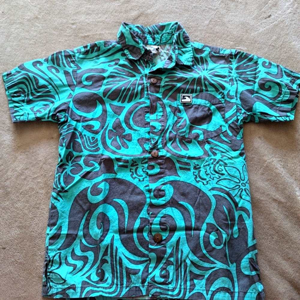 Kids C&R Surfwear Shirt Size 7 barely worn